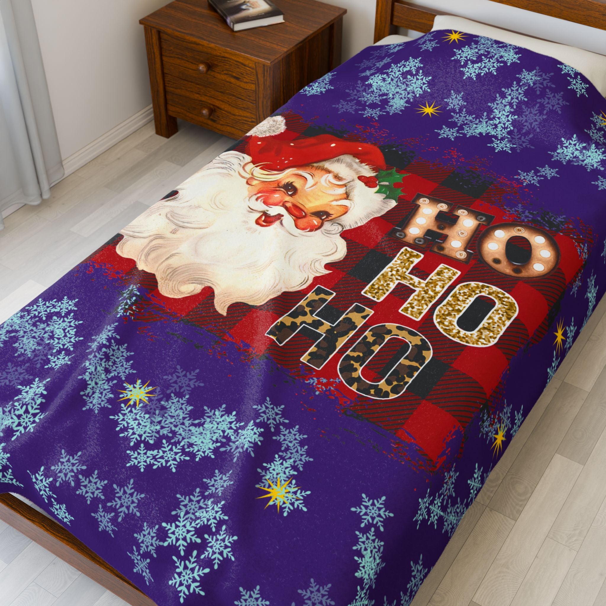 Vintage Santa 'Ho Ho Ho' Velveteen Plush Christmas Blanket — Cozy Holiday Throw
