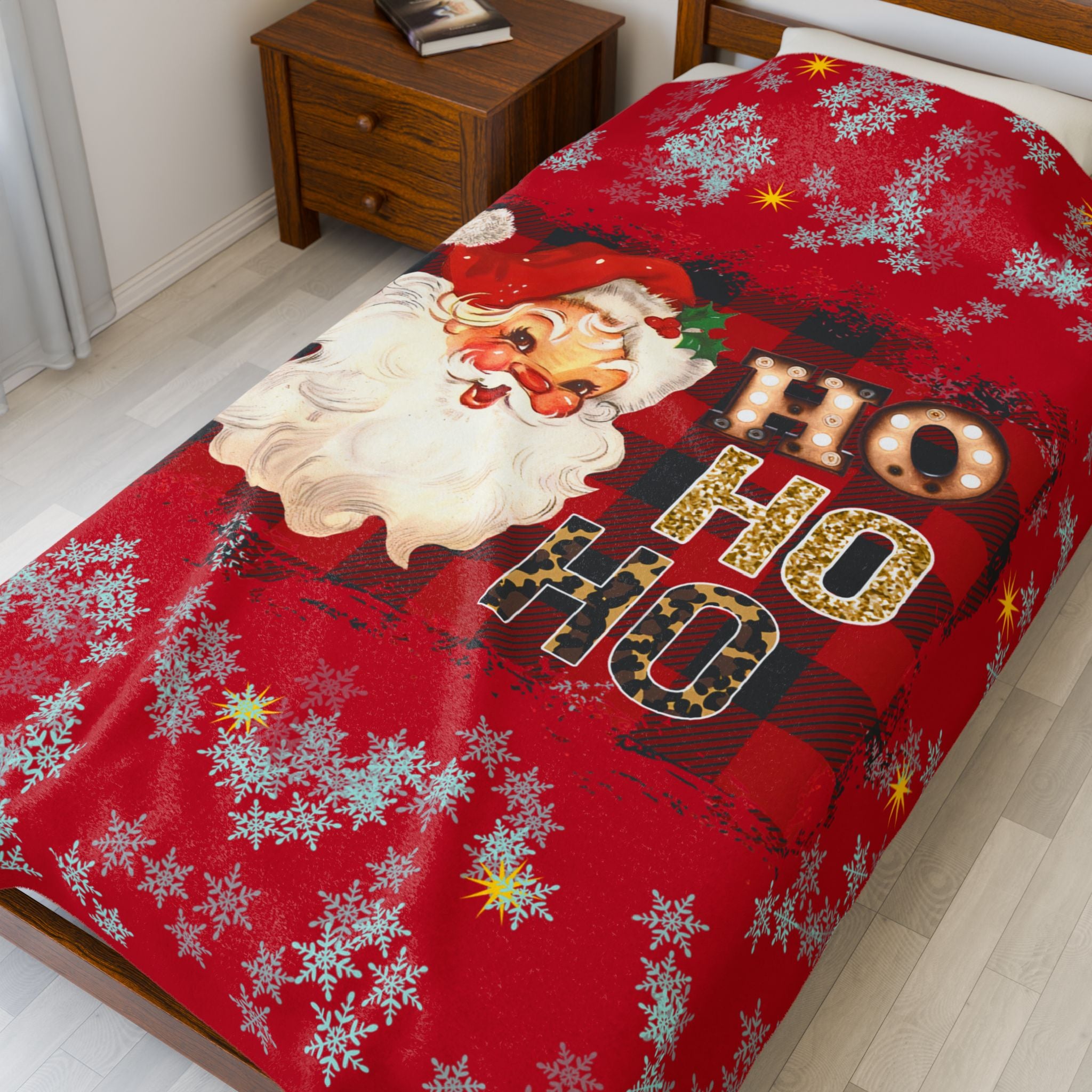 Vintage Santa 'Ho Ho Ho' Velveteen Plush Christmas Blanket — Cozy Holiday Throw