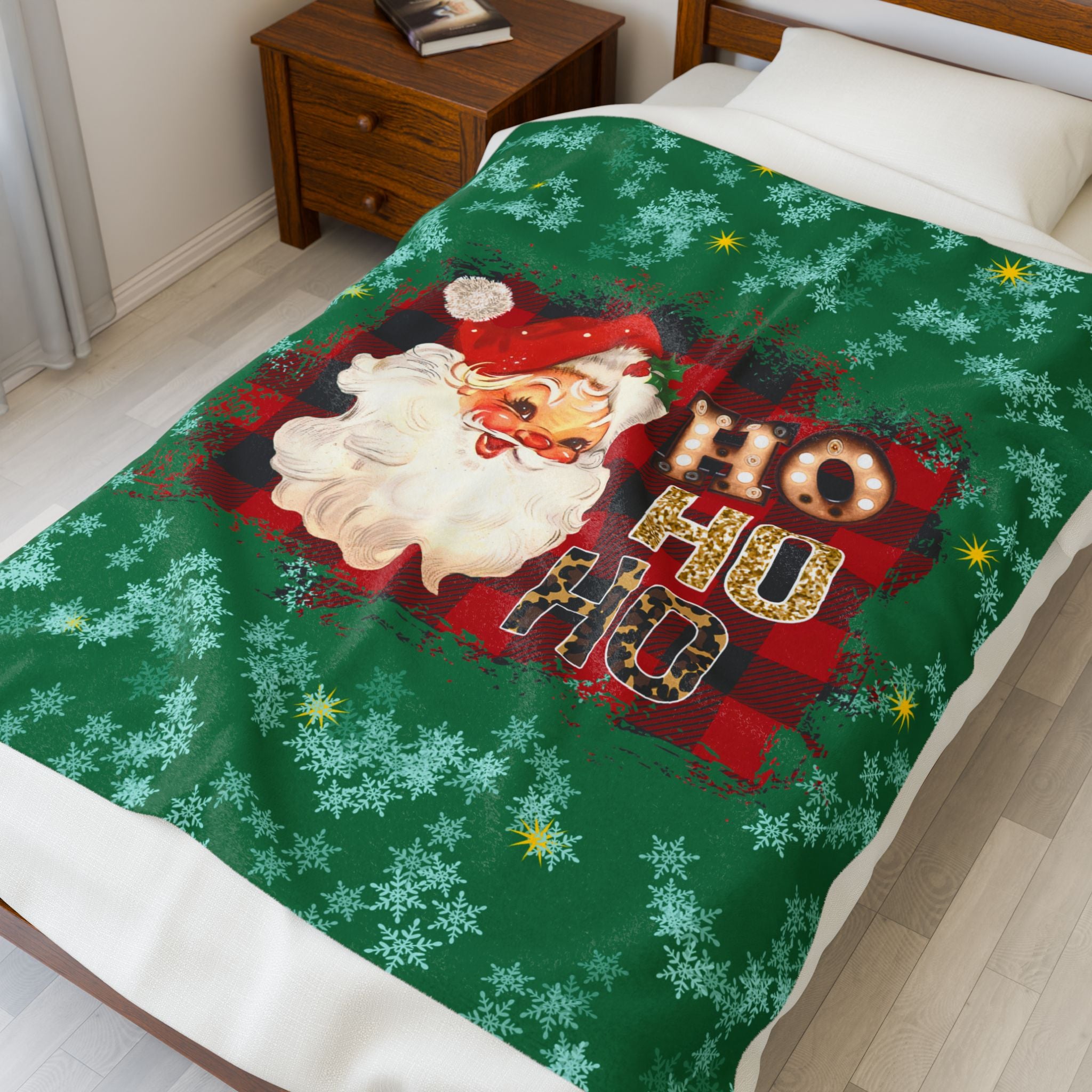Vintage Santa 'Ho Ho Ho' Velveteen Plush Christmas Blanket — Cozy Holiday Throw