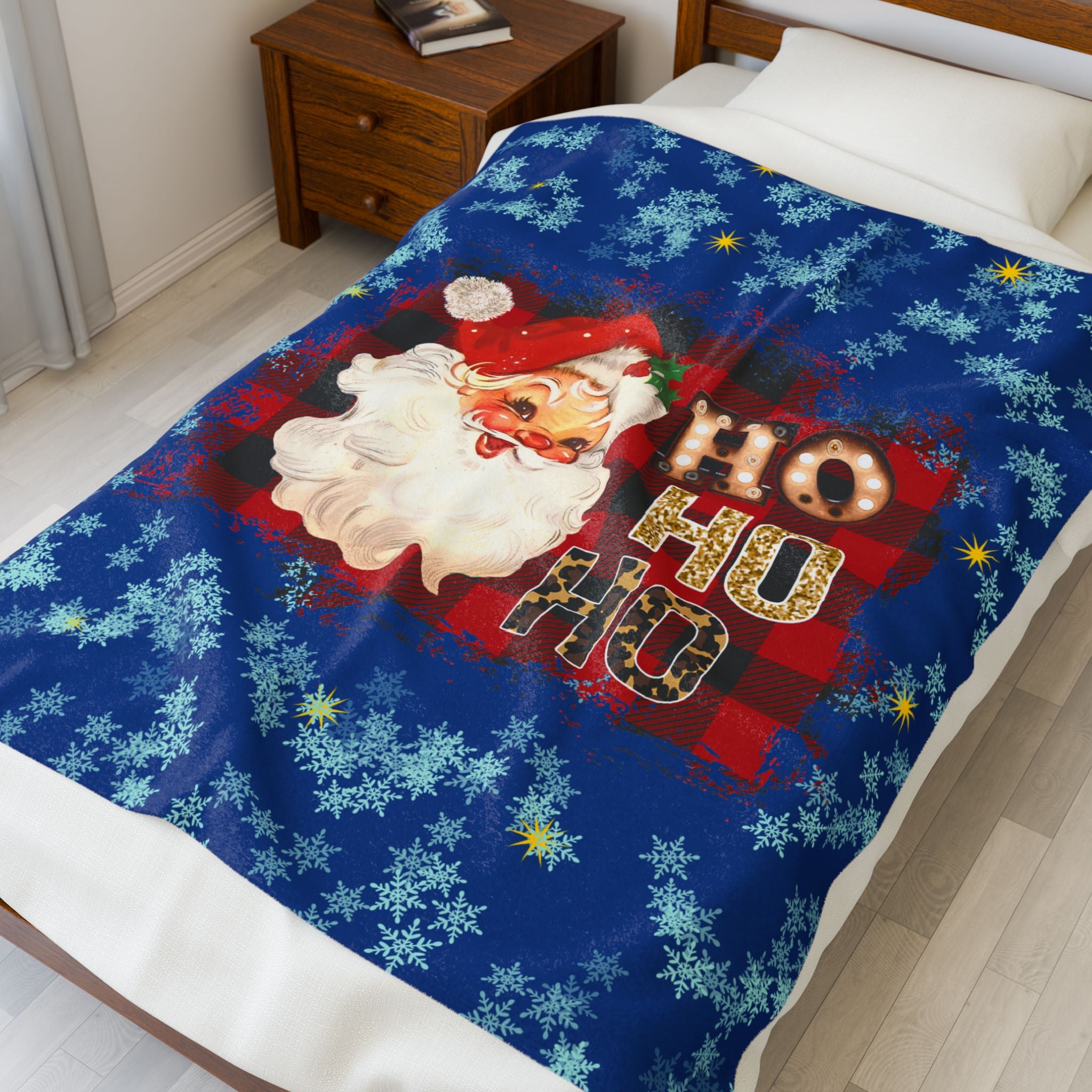 Vintage Santa 'Ho Ho Ho' Velveteen Plush Christmas Blanket — Cozy Holiday Throw